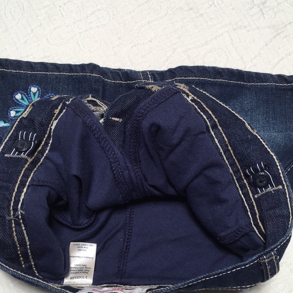 3T (3/$20) OshKosh Jean Skorts - Picture 7 of 11